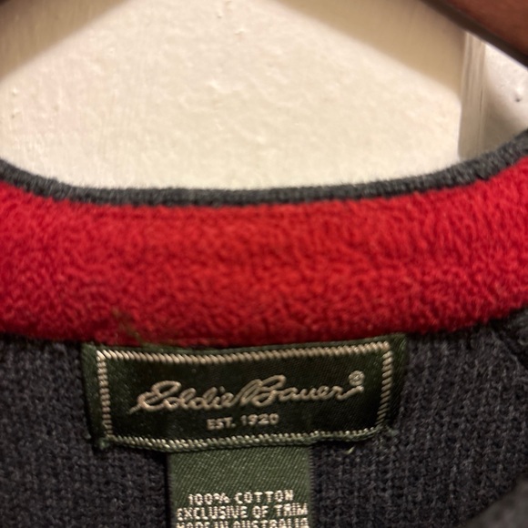 Men's vintage Eddie Bauer dark gray Sweater with Red & Cream Stripes size Large - Picture 6 of 9